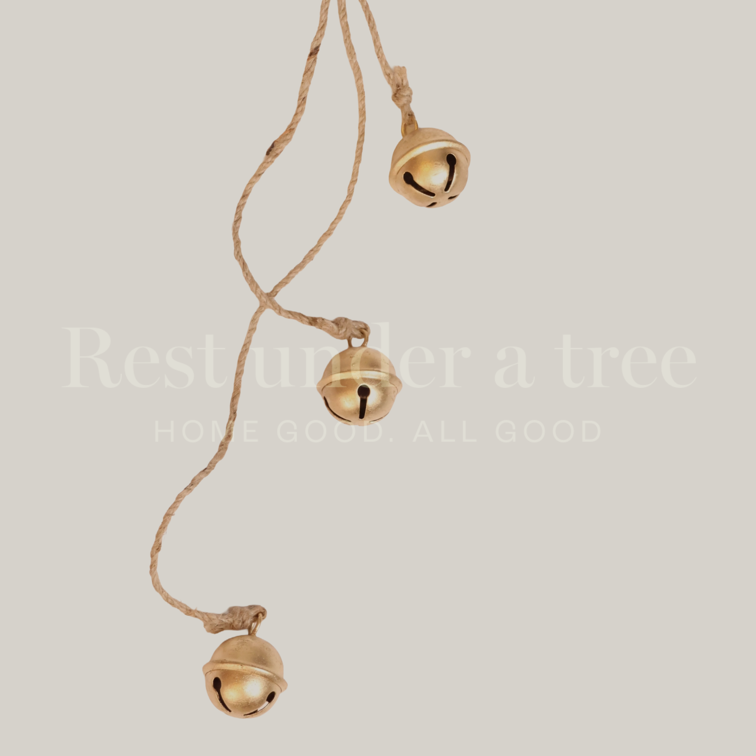 3 Campanas Dorada con Cuerda de Yute – 54 cm