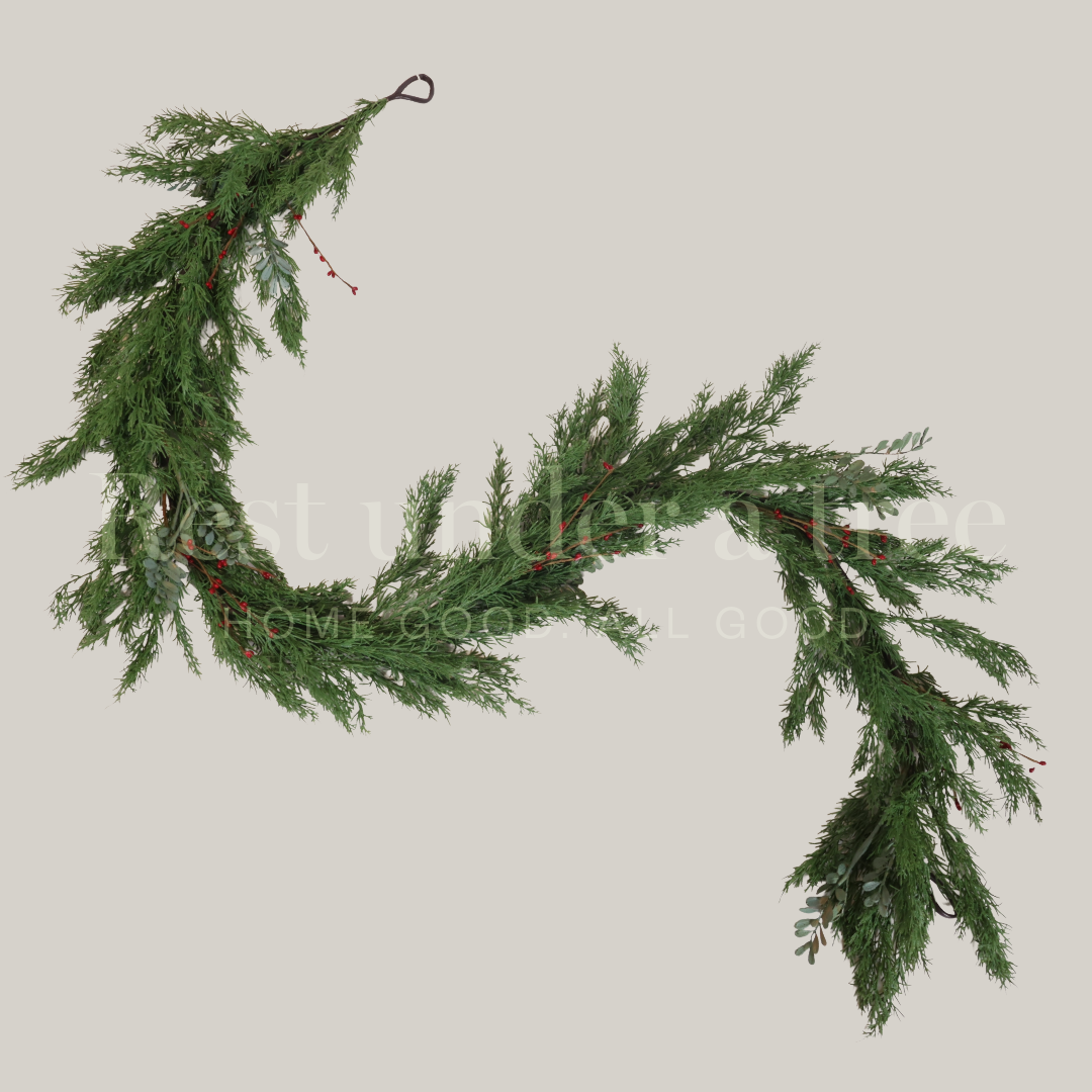 Guirnalda de Pino, Olivo y Berries con oro R.U.T. – 180CM