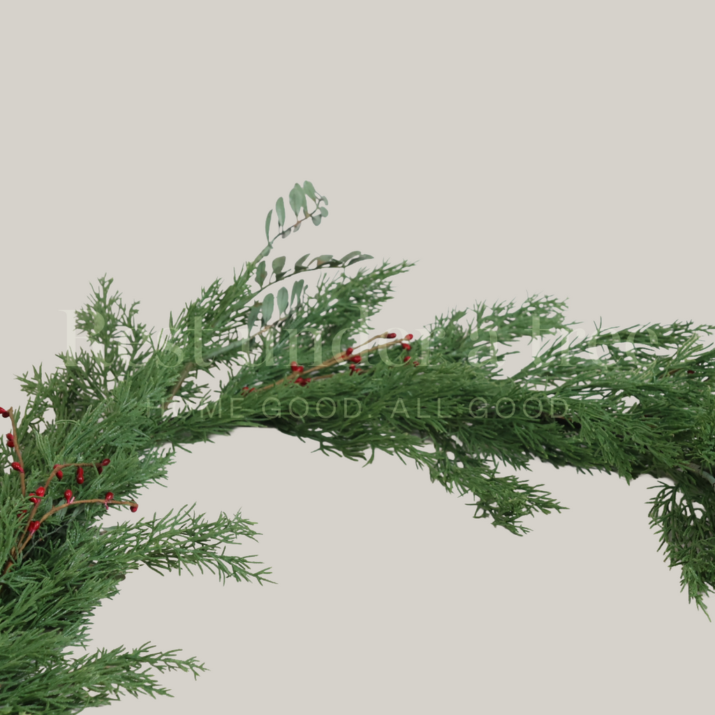 Guirnalda de Pino, Olivo y Berries con oro R.U.T. – 180CM