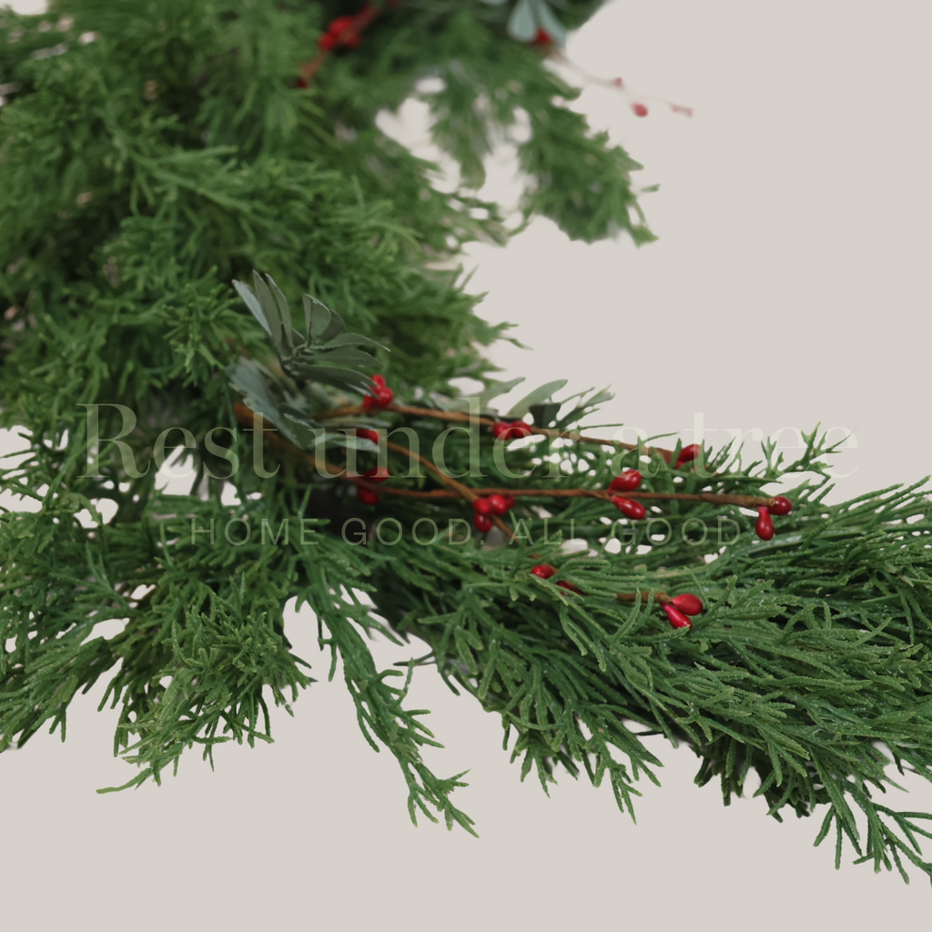 Guirnalda de Pino, Olivo y Berries con oro R.U.T. – 180CM