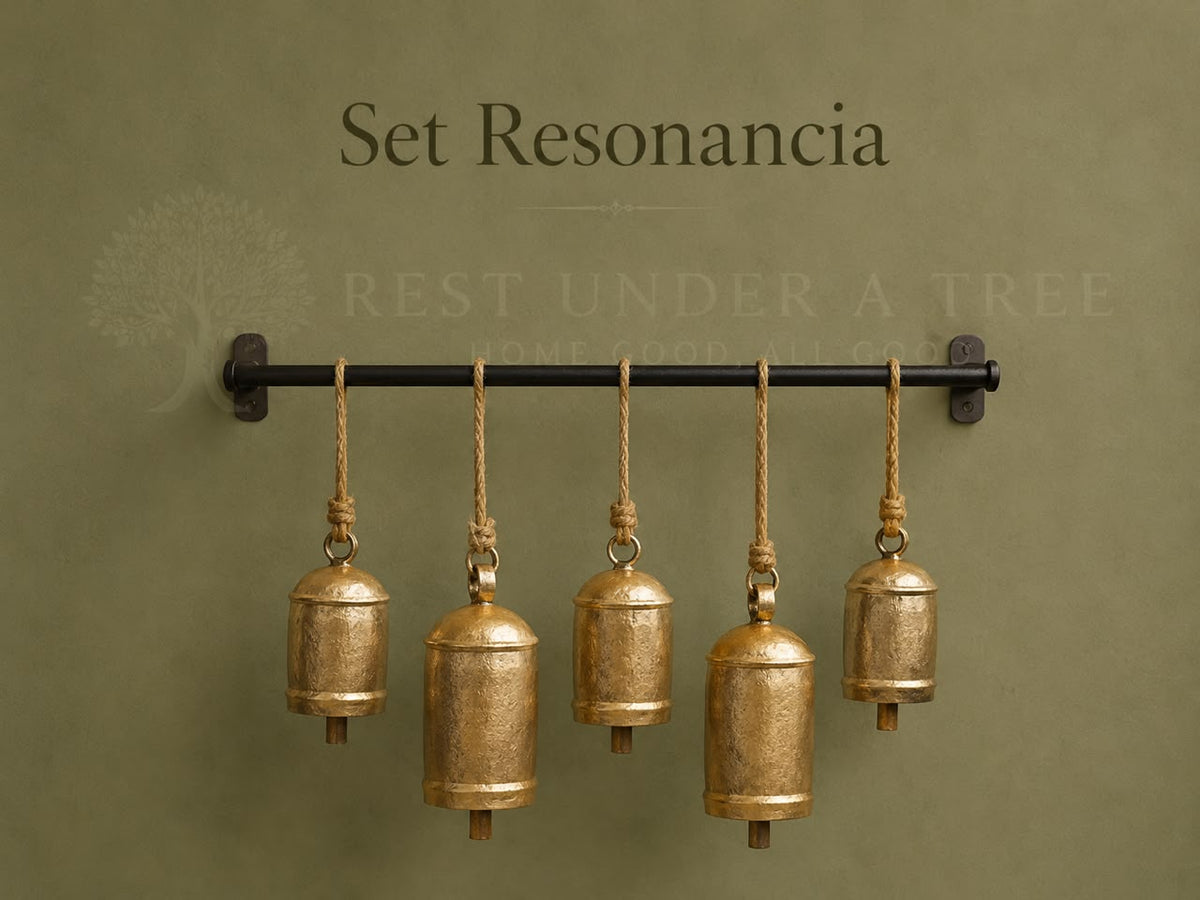 Set “Resonancia” – 5 Campanas Murales Doradas