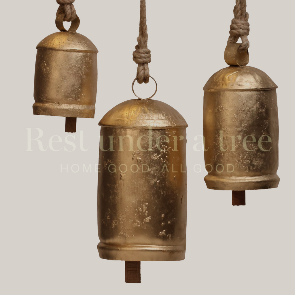 Set de 3 Campanas Doradas R.U.T. – Tradición y Luz