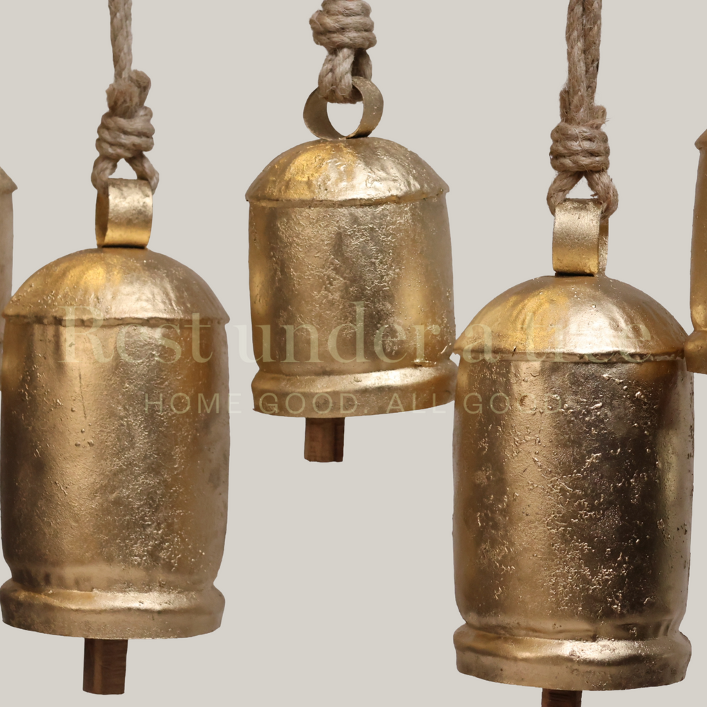 Set “Resonancia” R.U.T. – 5 Campanas Murales Doradas