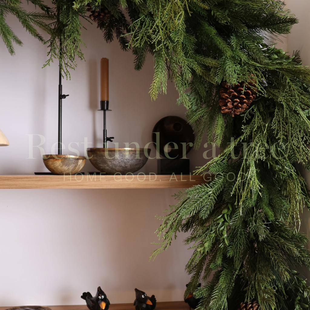 Guirnalda R.U.T. PIÑAS – 220 cm